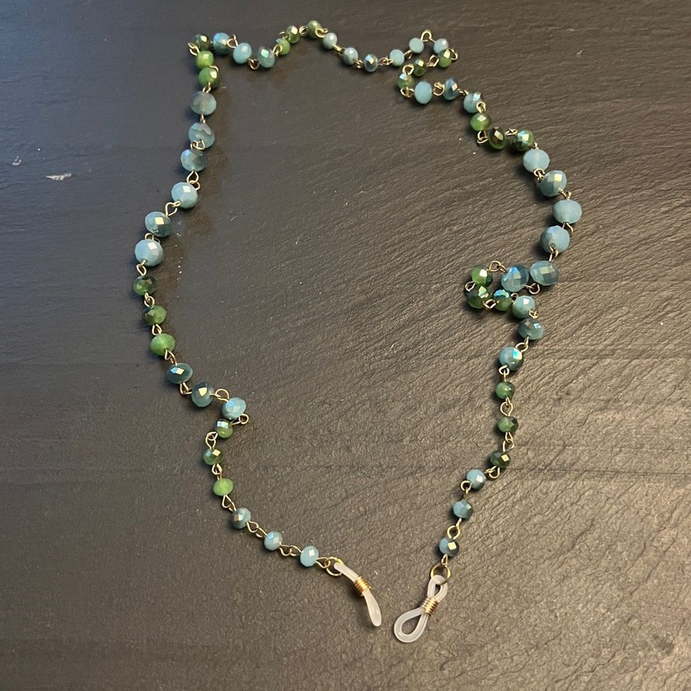 🌟 Handcrafted Vintage Gold Eyeglass Chain 🌟